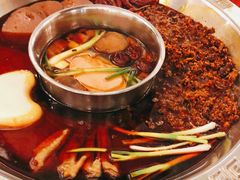 -山城年华老火锅(玉林店)