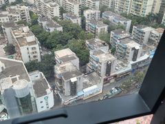 -珠海拱北口岸智选假日酒店