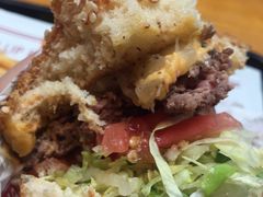 -The Habit Burger Grill 哈比特汉堡(复兴soho店)