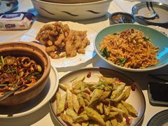 -八府香鸭·啫啫煲(华山路店)