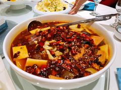 毛血旺-海派美食·家宴海鲜青岛菜·石锅鲽鱼头(东方城店)