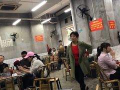大堂-咏勝锑锅麻辣烫(净居寺路总店)