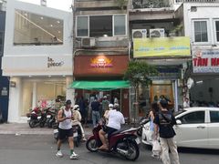 -Bánh Mì Huynh Hoa