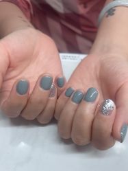 -莉娜美睫·穿戴甲