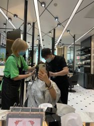 -HAIR CORNER