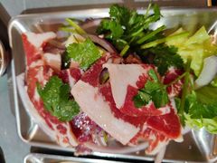 -围炉肉舍•炭烤活鳗•丹东海鲜烤肉(步行街店)