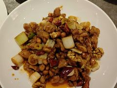 -闫府私房菜(恒隆店)