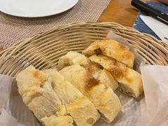 餐前面包-LA MAISON公鸡和龙(蛇口店)