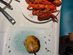 -领鲜活海鲜榴莲自助火锅(东门店)