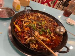 -鸿顺老铁锅美蛙鱼府(解放碑店)