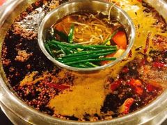 鸳鸯锅-邓莽子老火锅(中兴路总店)