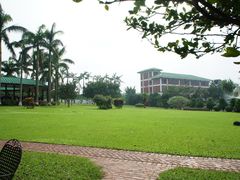 -侯臣咖啡文化村