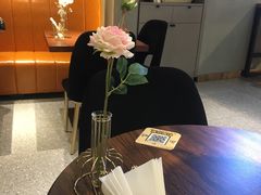 -POKEE VIA&Brunch·维娅(重庆来福士店)