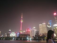 -黄浦江游览十六铺3号码头网红自助餐