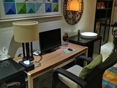 -喜鹊愉家酒店(郑州曼哈顿博览中心地铁站店)