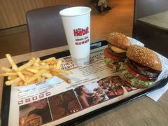 -The Habit Burger Grill 哈比特汉堡(复兴soho店)