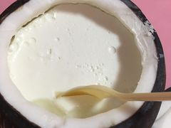 -志龙皇冠吃货椰子铺