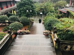 -峨眉山报国寺