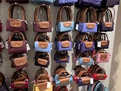 -Longchamp(佛罗伦萨小镇奥特莱斯店)