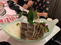 -左庭右院鲜牛肉火锅(浦江欢乐颂店)
