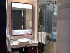 -上海龙之梦万丽酒店