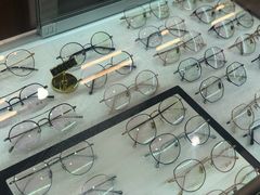 -回瑞眼镜·蔡司·依视路官方授权店(广益路万达店)