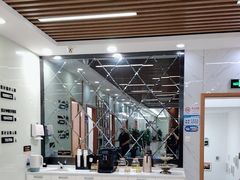 -茂菊口腔连锁(浦东南路店)