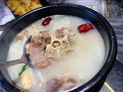 牛尾汤-正苑26年海鲜烤肉•牛尾汤汤饭(东港店)
