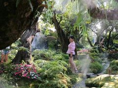 -Chom Cafe and Restaurant