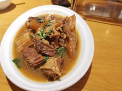 石锅萝卜焖牛腩-粤域茶餐厅