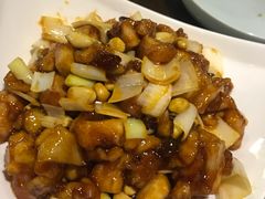 -东口码头·烧鸽子·鱼头泡饼·地方菜(金鹰悦城店)