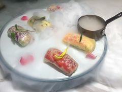 漫步花开彩虹卷-蜜桃花开·中西融合菜E&W(南长街店)