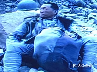 救出9 各被日本兵包围的机组人员