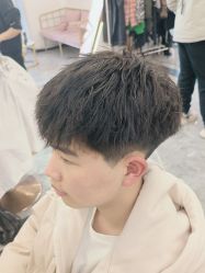 -V8潮牌·接发烫染连锁