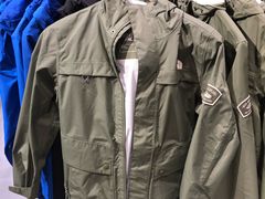 -东荟城名店仓