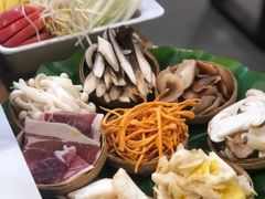 -菌海森林·非遗野生菌火锅(西山区滇池路摩根道店)