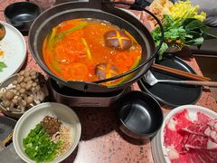 齐乐龙龙酸汤牛肉锅-La Terre乐田(万象城店)