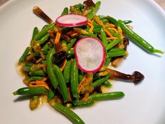鸡枞菌炒童子黄瓜-辛香汇·现炒川菜(淮海路百盛店)
