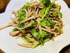-松沪名灶·豆浆鱼头·新上海菜(飞航吾悦广场店)