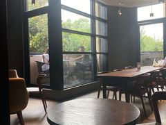 -星巴克(杭州湖滨银泰E区店)