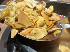 -蘑界·野生菌火锅(深业上城店)