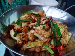 -有红鸡毛店·川菜(建设路店)