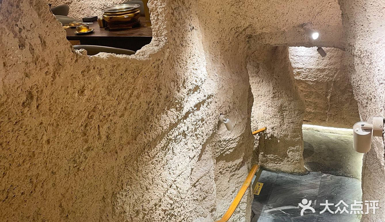 南京这家洞穴风烤肉店百吃不厌