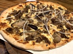 烤牛肉披萨-I HOLIC艾豪丽披萨(KKone店)