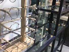 -Trend1881视光·蔡司视觉(领展广场店)