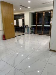-苗医生专业祛痘·皮肤管理