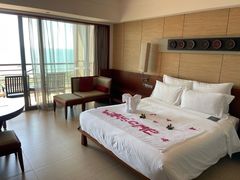 -三亚湾海居铂尔曼度假酒店