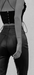 -爱美睫美甲会馆