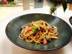 黑椒牛柳意面-威克特披萨汉堡