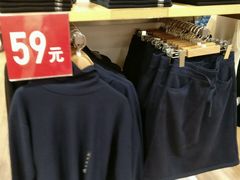 -优衣库(太原龙湖万达广场店)